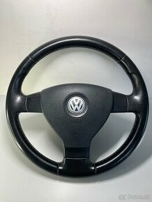 Kožený trojramenný volant volkswagen