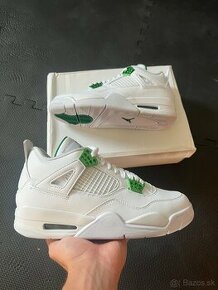 Nike Jordan 4 Metallic Green - 1