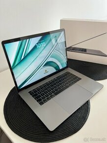 MacBook Pro 15" 2019 - 1