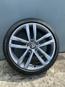 Alu kola VW Golf 225/40R18 92H zimní sada