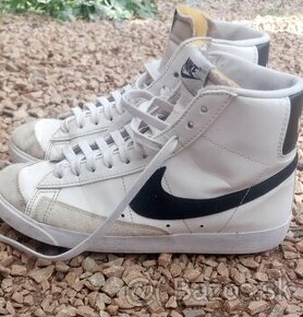 Nike Blazer Mid 77