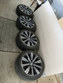 krasne orig BMW 18" ALU + pneu Pirelli 225/45R18