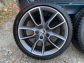 5x112 R18 original Škoda Octavia 3 GEMINI zimné 6-7mm