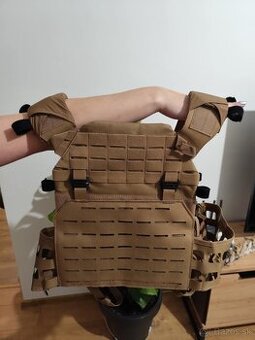 Taktická vesta GFC Tactical + sumky