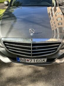 Mercedes C 2017 maska chladiča