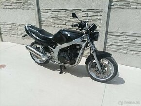 Suzuki GS500