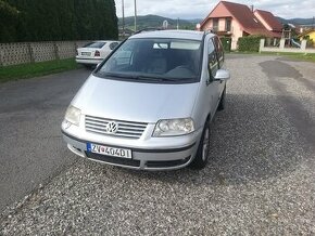 Predam.Volswagen Saran 1.9 Tdi, r.v 2004, 85kw