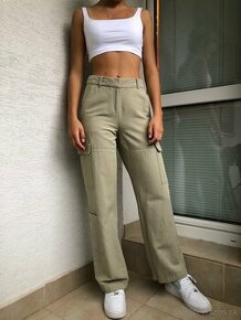 H&M Khaki nohavice