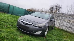 Opel Astra 1.7CDTi Cosmo