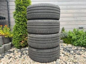 245/35 R20