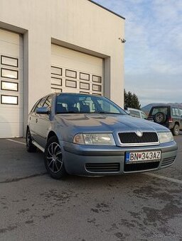 Škoda Octavia 1 1.6 elegance