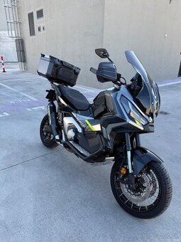 HONDA X-ADV 750