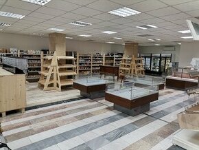 PRENÁJOM OBCHODNÉHO PRIESTORU V CENTRE PEZINKA - 200 m2 - 1