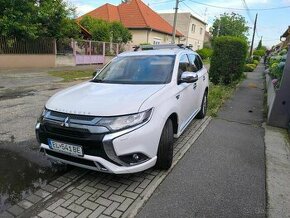 Mitsubishi Outlander 2.4 MIVEC PHEV Intense+ 4WD - 1