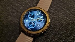 SAMSUNG watch GOLD