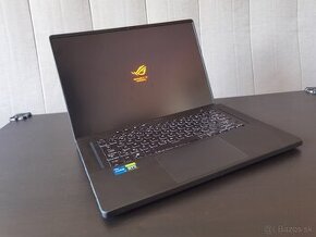 ASUS ROG Zephyrus M16