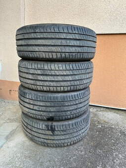 Darujem letné pneu: 225/50 R18