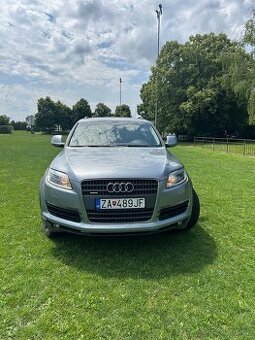 Predam audi Q7