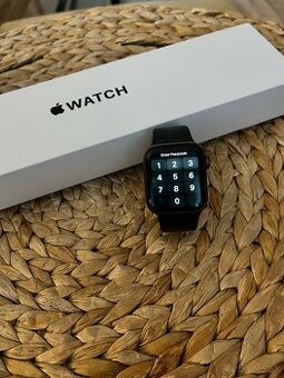 Apple Watch SE GPS 40mm - 1