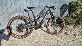 Elektrobicykel Specialized carbon