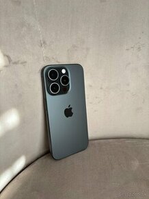 iPhone 15 Pro 256 GB Čierny titán - 1