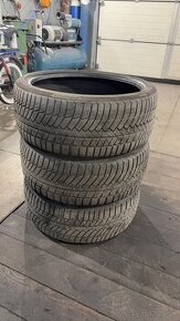 Continental 235/35 R19