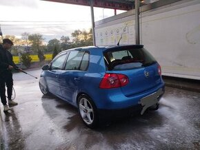 Predám Volkswagen golf 5