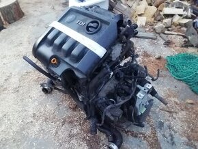 Motor 1,9 tdi 77 kw kod motora BXE