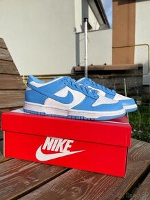 Nike Dunk Low UNC