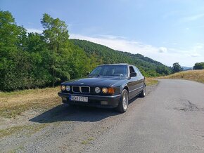 BMW e32 740i