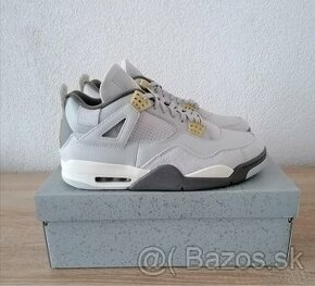 Air Jordan 4 Photon Dust