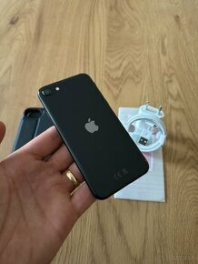 iPhone SE 2020 64 gb Black v záruke - 1