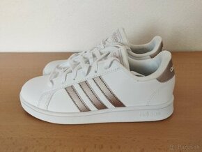 Botasky Adidas 35