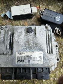 Riadiaca JEDNOTKA FORD MAZDA 3 5M6112A650BA 0281012530 3CJA