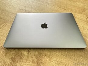 AKO NOVÝ  Macbook Air 13.3"/M1 zdravie batérie 100%