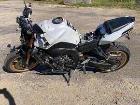 Yamaha FZ 8 díly