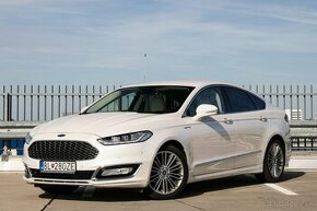 Ford Mondeo Sedan Hybrid Vignale - 1