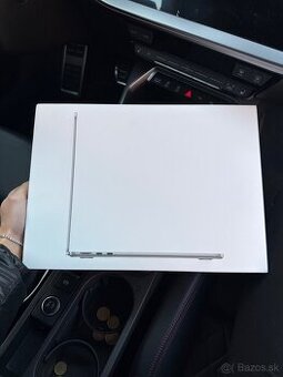 MacBook Air M3