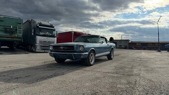 Predám Ford Mustang V8 Fasback 1965 automat