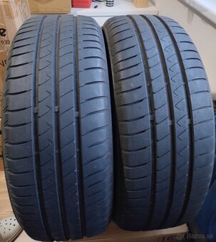 Dve letne gumy 195/60 R15 88V - vyborny stav