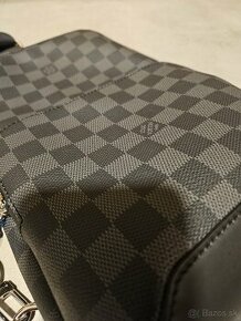 Louis Vuitton Sling bag