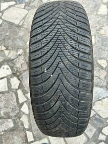 Pneumatiky KUMHO 215/60/R17 celorocne