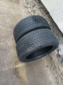 Predám zimné pneumatiky 2ks 215/45r16 - 1