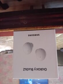 PREDÁM SLÚCHADLÁ ZNAČKY SAMSUNG GALAXY BUDS 2