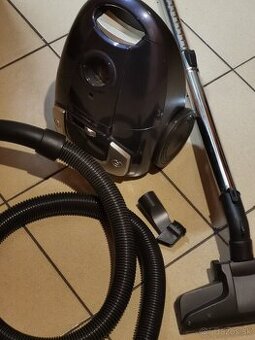 Vysávač VACUUM CLEANER