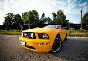 Ford Mustang V6 4L AJ NA SPLÁTKY