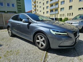 Volvo V40  T2  1.5 - automat - benzín