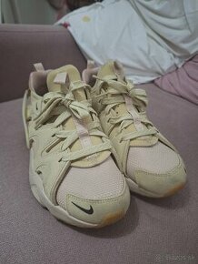 Nike Huarache 38.5 dámske - 1