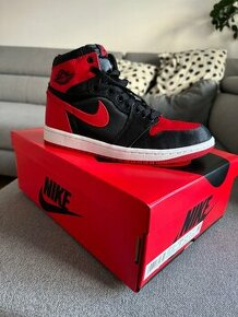 Nike Air Jordan 1 Retro High OG "Satin Bred"