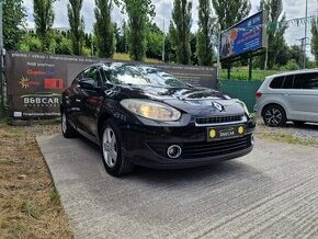 Renault Fluence 1.6i 16V - 1